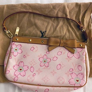 Louis Vuitton Pouchette Clutch